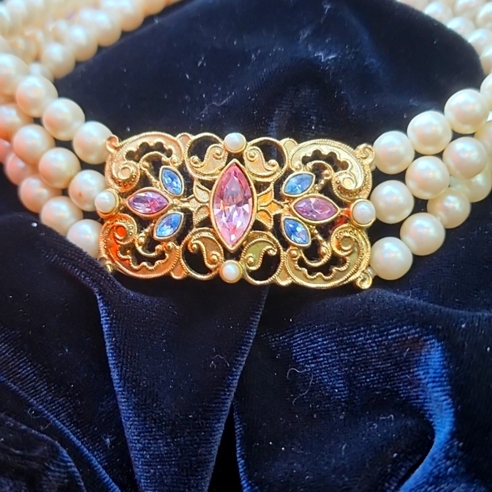 1928 Brand ladies pearl choker
